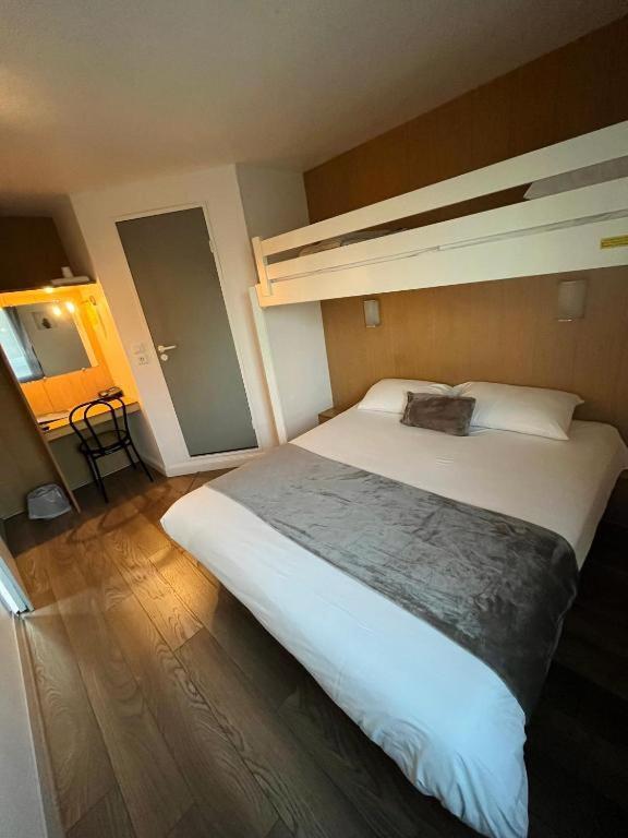 Brit Hotel Essentiel Pau Лескар Екстер'єр фото