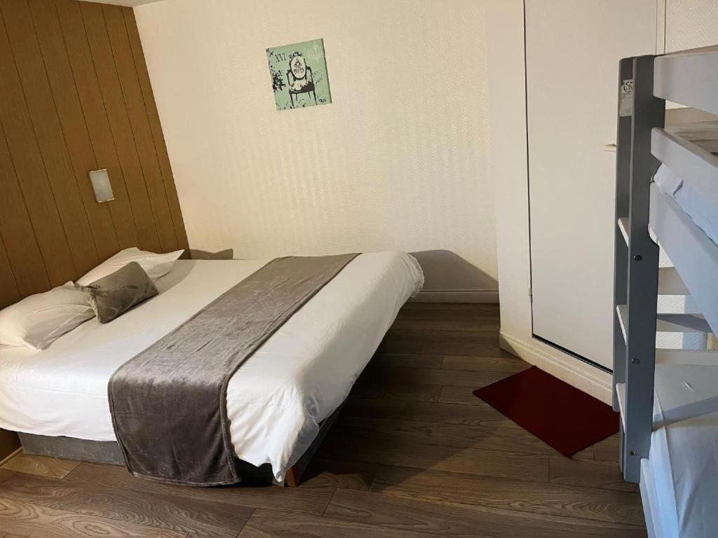 Brit Hotel Essentiel Pau Лескар Екстер'єр фото