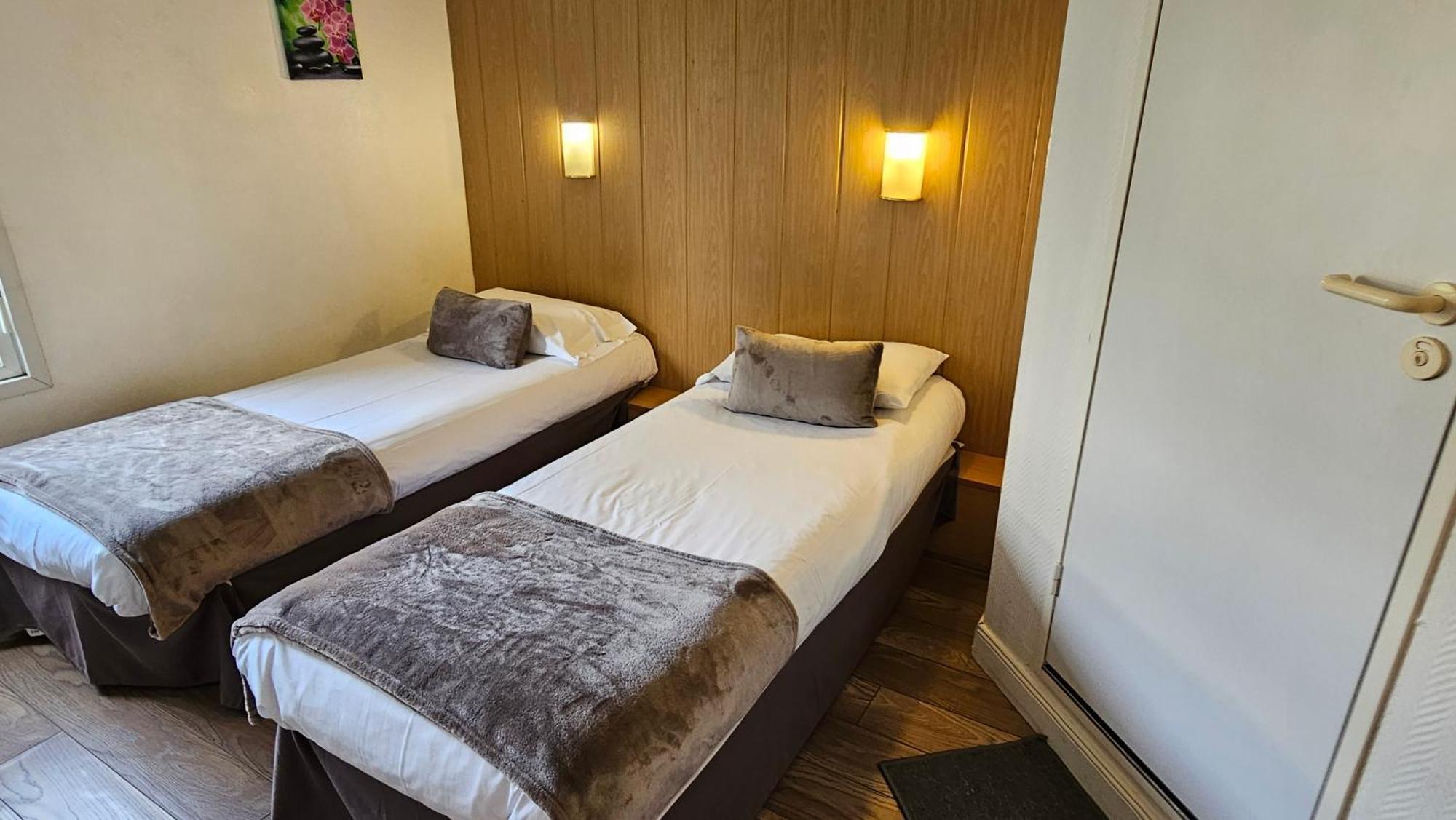 Brit Hotel Essentiel Pau Лескар Екстер'єр фото