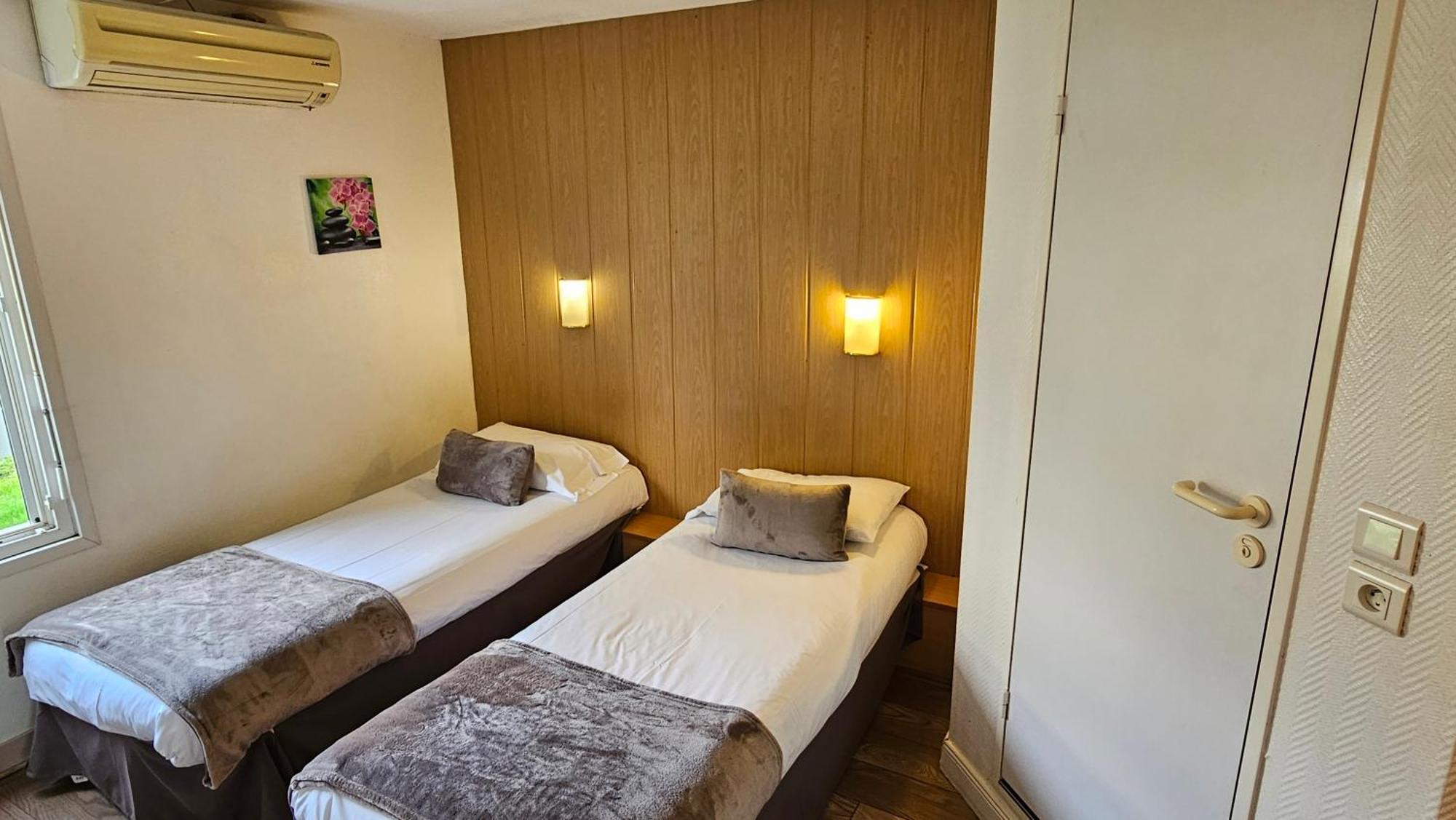Brit Hotel Essentiel Pau Лескар Екстер'єр фото