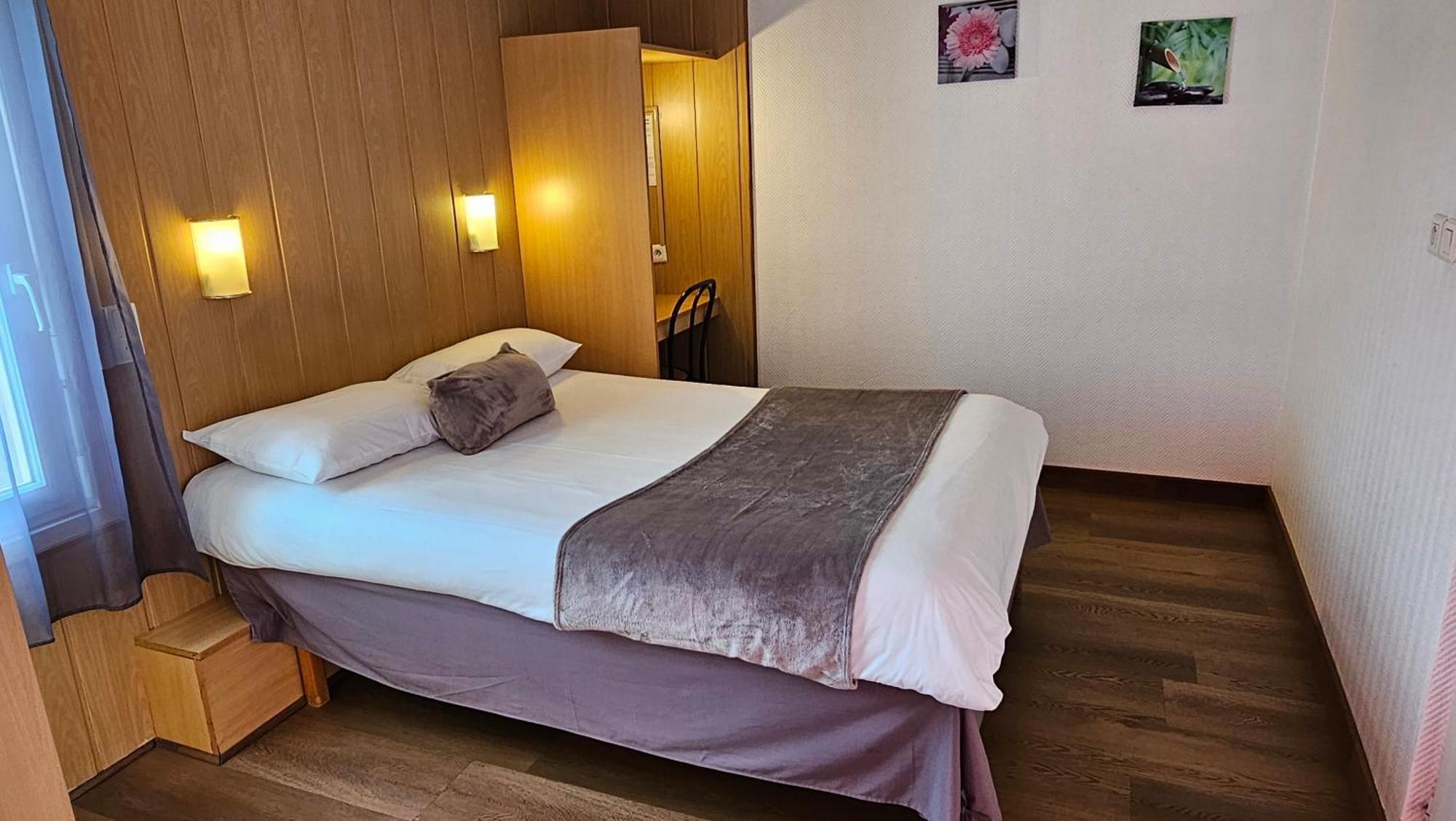 Brit Hotel Essentiel Pau Лескар Екстер'єр фото