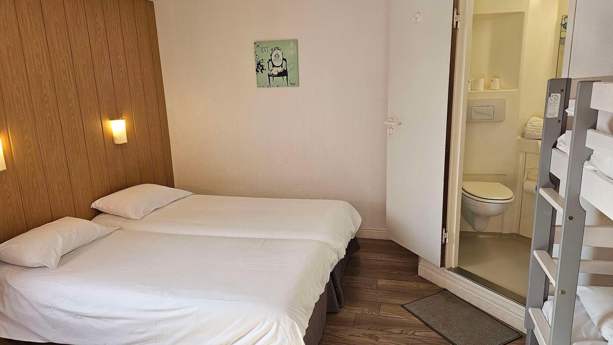 Brit Hotel Essentiel Pau Лескар Екстер'єр фото