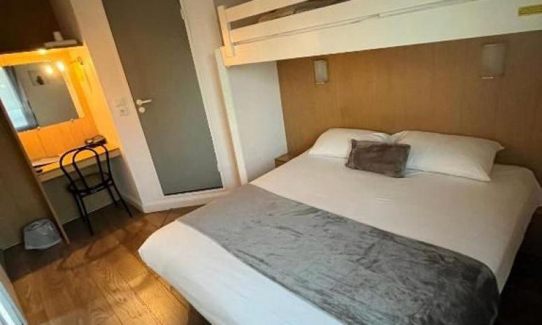 Brit Hotel Essentiel Pau Лескар Екстер'єр фото