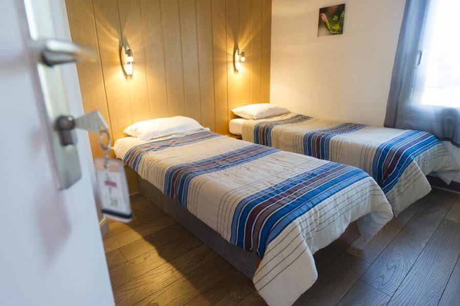 Brit Hotel Essentiel Pau Лескар Екстер'єр фото